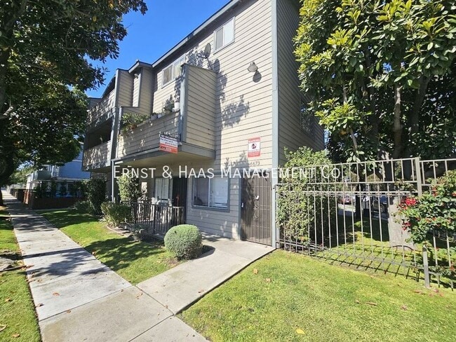 Primary Photo - 6673 N Hammond Ave