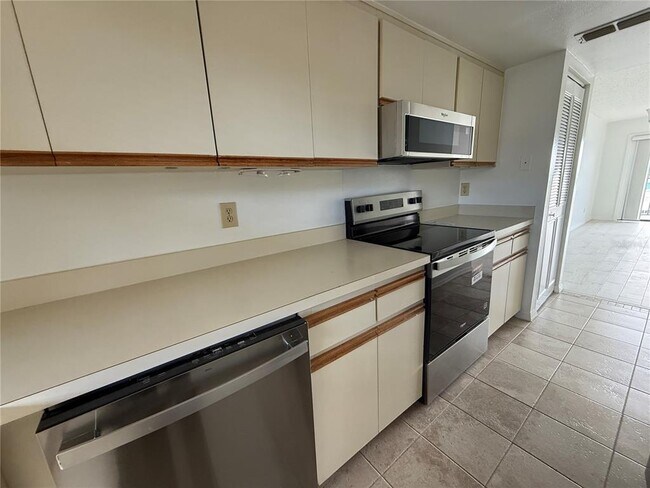 Building Photo - 145 116th Ave