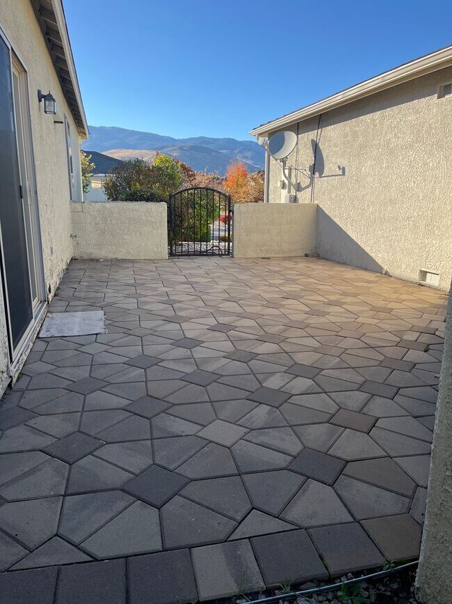 Building Photo - Easy living