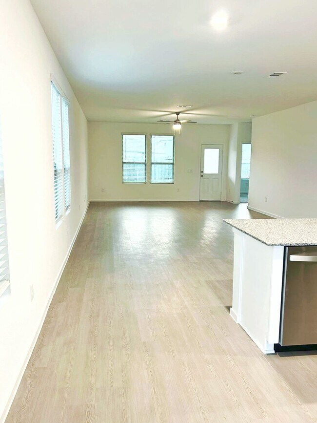 Building Photo - 14973 Rustic Moon Rd