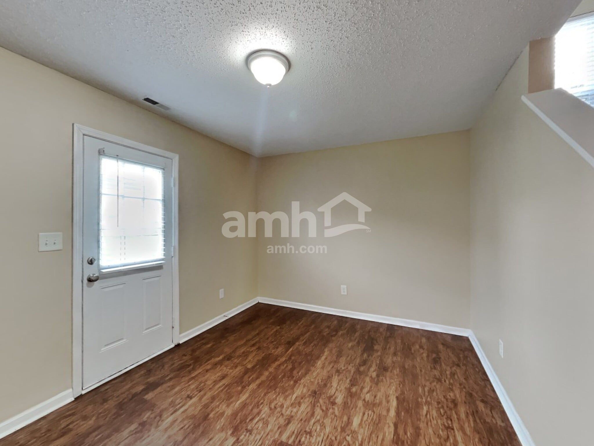 Building Photo - 9772 Trail Dr