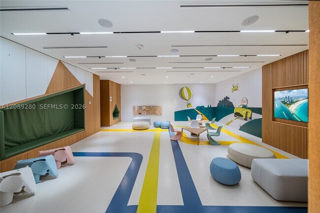 Building Photo - 300 Biscayne Blvd