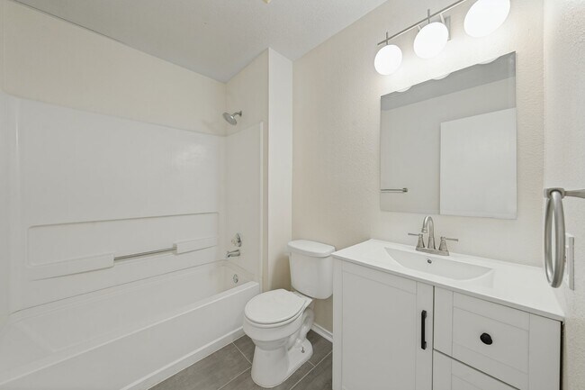 Building Photo - 9814 Alisa Brooke