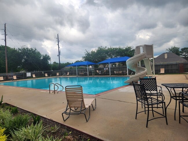Building Photo - 17123 Pecan Acres Dr