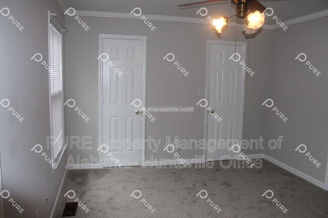 Building Photo - 2817 Wynterhall Rd SE