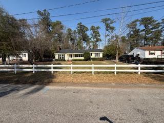 Building Photo - 1924 Woodside Rd
