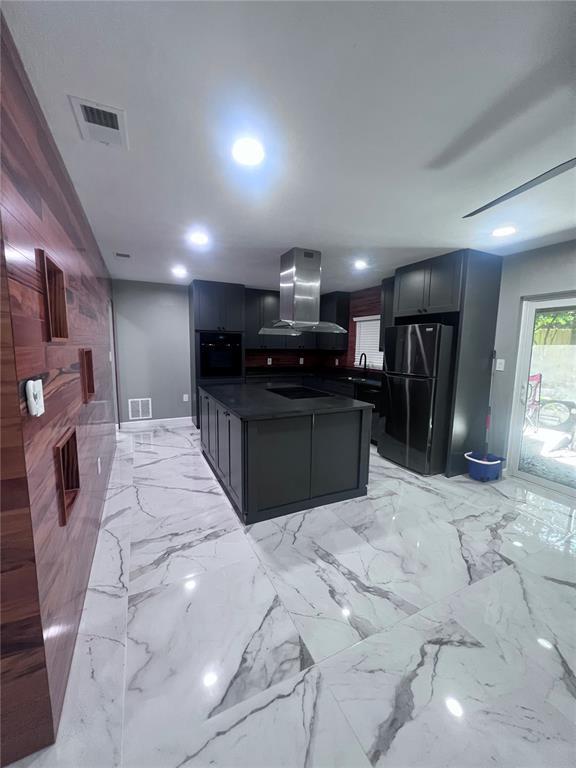 Building Photo - 3330 NW 24th Ave