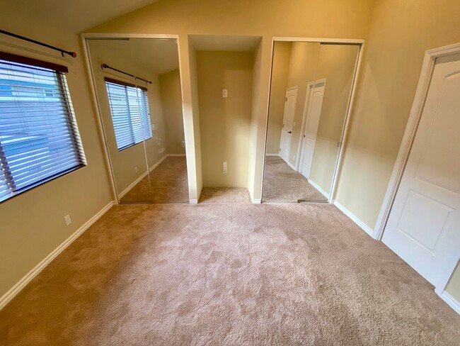 Building Photo - Tuscan Style 2 Bed, 2 Bath Condo in Covina!