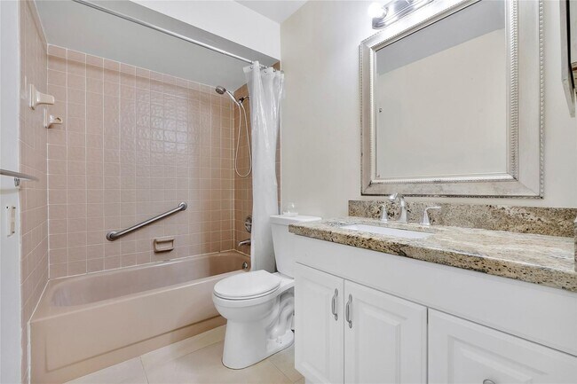 Building Photo - 2801 Deer Creek Country Club Blvd