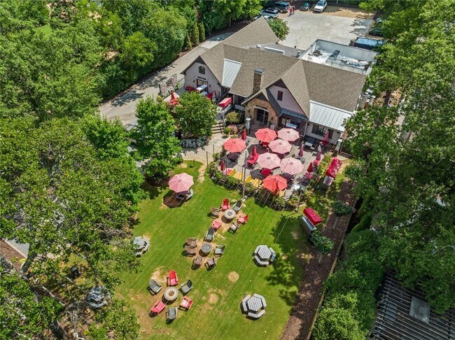 Building Photo - 390 Hembree Rd