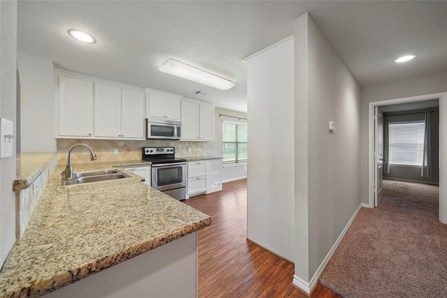 Building Photo - 14876 Cetus Ct
