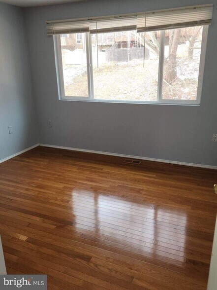 Building Photo - 15266 Lodge Terrace