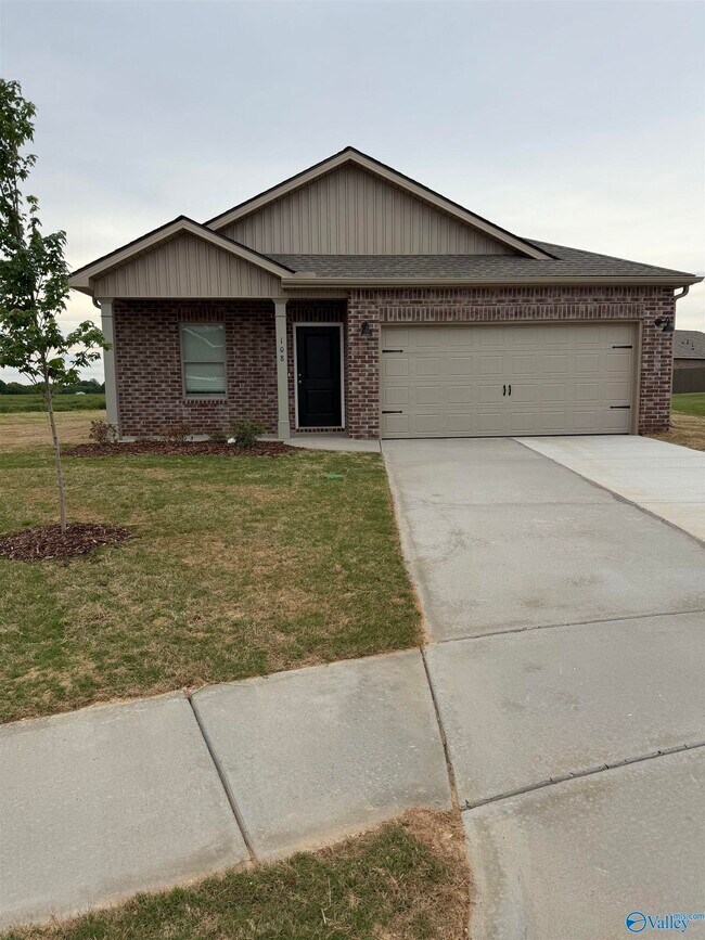 Building Photo - 108 Karenlee Cir
