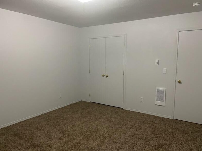 Bedroom #1 - 803 N 20th Ave