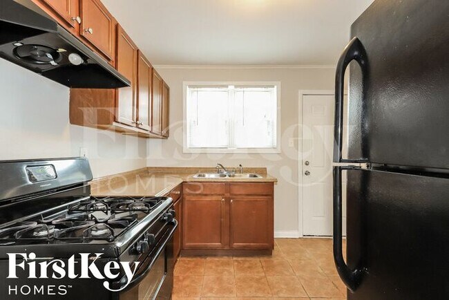 Building Photo - 4561 W 84th Pl