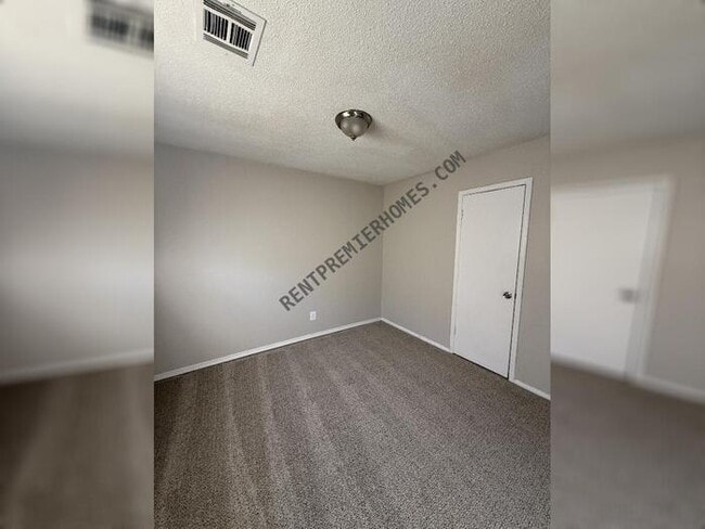 Building Photo - 429 NW 86th St