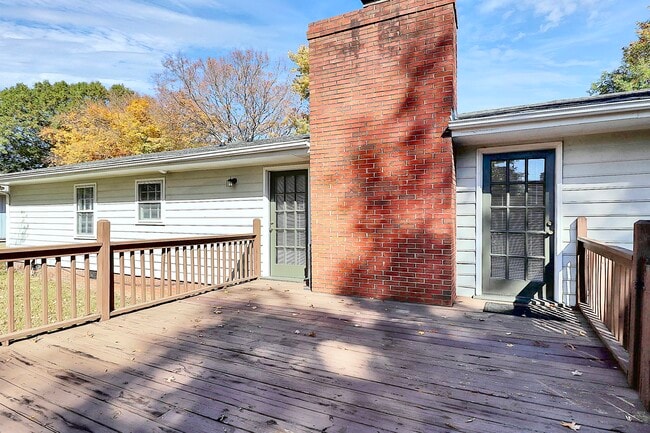 Building Photo - 7401 Quail Ridge Dr