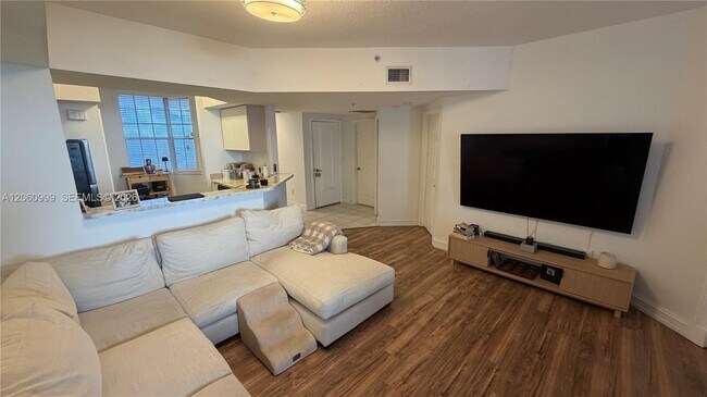 Building Photo - 735 SW 148th Ave