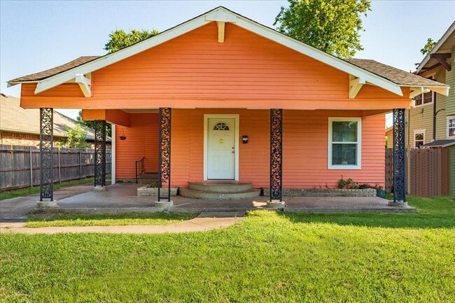Primary Photo - 1704 NW 33rd St