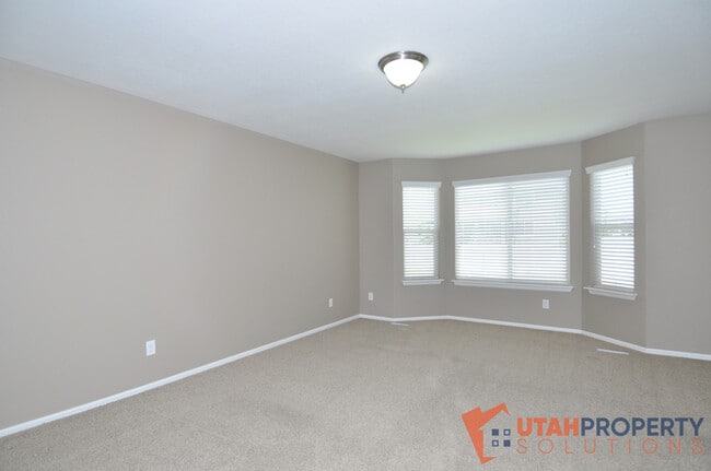 Building Photo - 6332 Spray Lake Dr