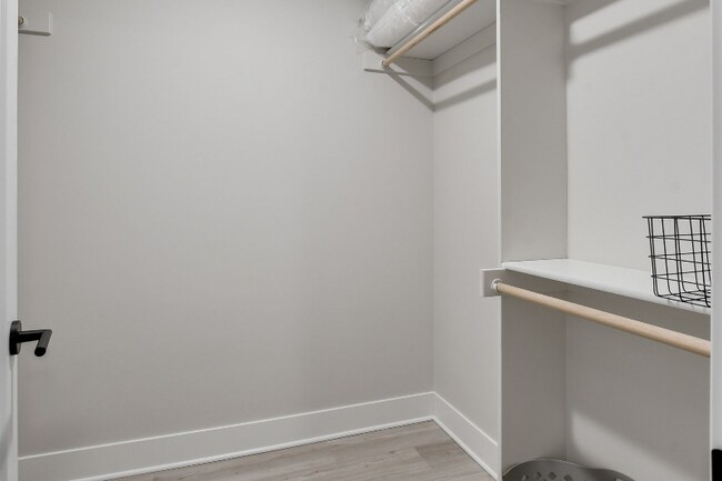 Building Photo - 1013 Park Ave