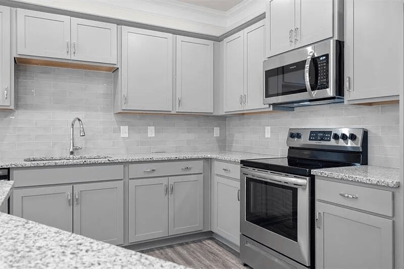 Building Photo - 326 Skye Ln