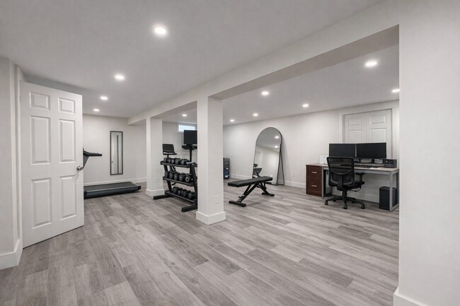 Building Photo - Lebanon - 3 Bed, 2 Bath house - $4200 plus utilities