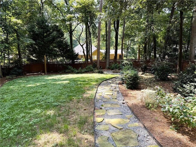 Building Photo - 11820 Highland Colony Dr