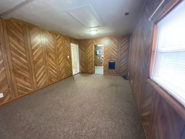 Building Photo - 6117 Landsdowne Dr