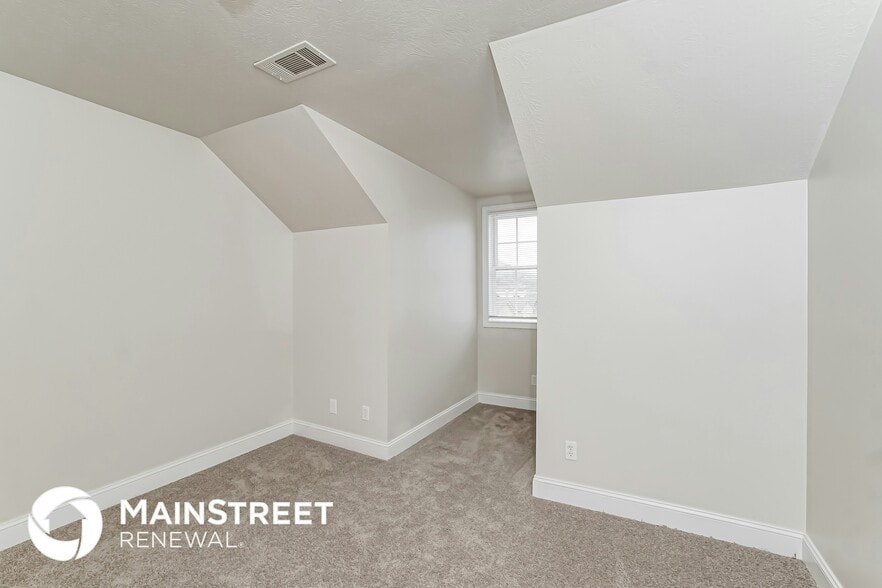 Building Photo - 7346 English Park Way