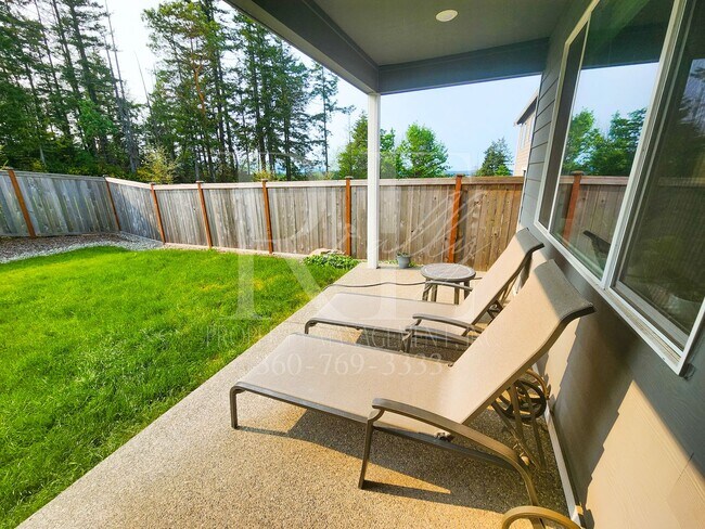 Building Photo - Extra Large Premium Built 4bd