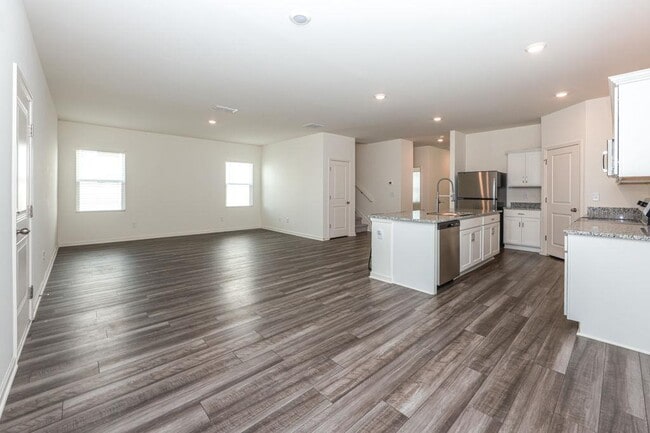 Building Photo - 78 Elmarry Ln