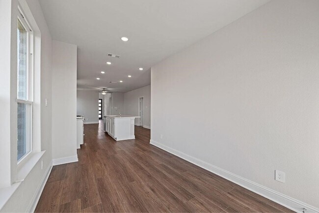 Building Photo - 10643 Downy Cup Dr