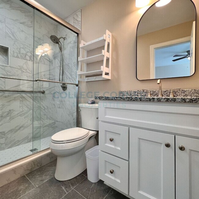 Building Photo - 330 Hanover Arms Ct