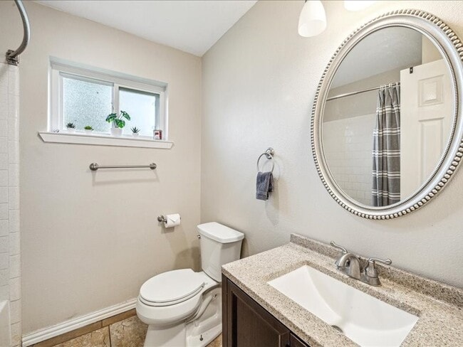 Building Photo - 6227 Creekside Ln