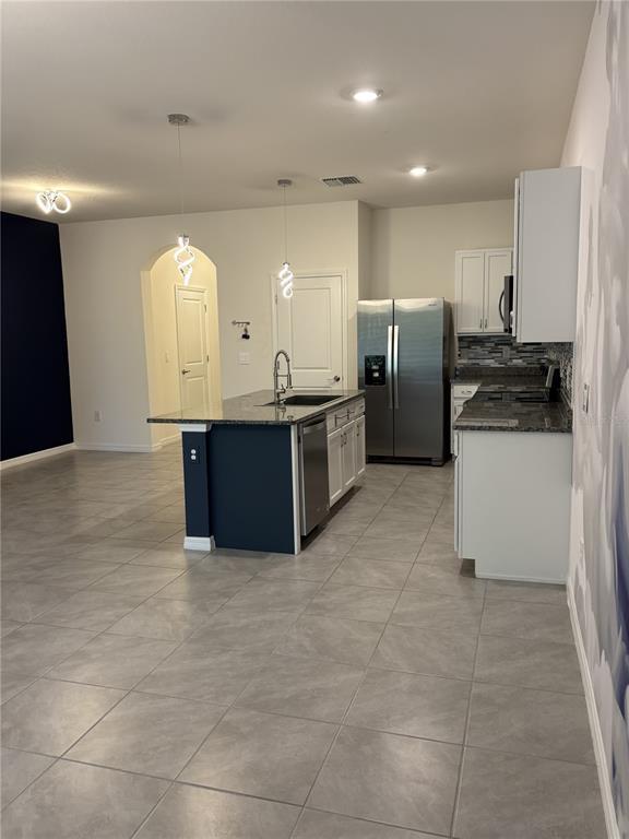 Building Photo - 1604 Hubbell Rd