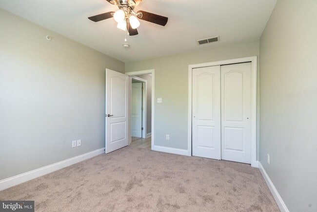 Building Photo - 3216 Brookside Dr