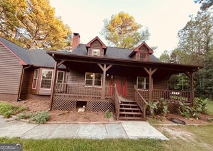 Building Photo - 559 Stringer Rd