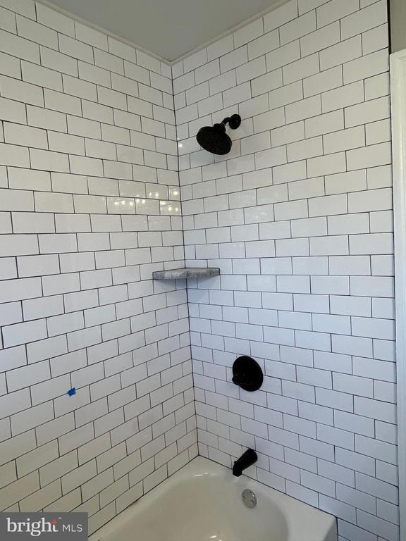 Building Photo - 1407 Delaware Ave