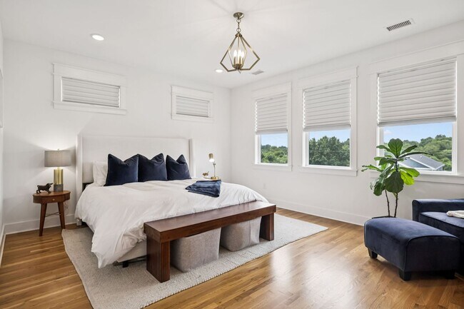 Building Photo - Great East Nashville house-close to 5 Poin...