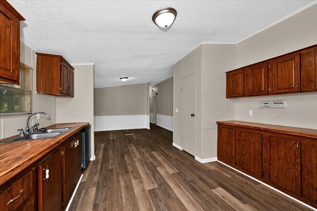 Building Photo - 575 Milligan Rd