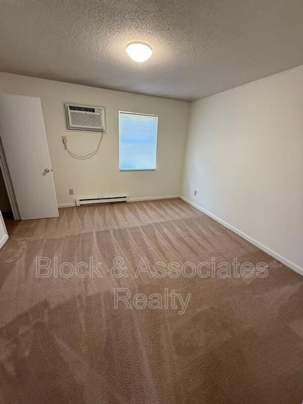 Building Photo - 306 Reece Ave