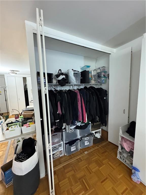 Building Photo - 350 W 50th St