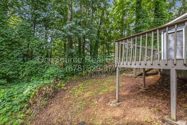 Building Photo - 2961 Lakemont Dr SW
