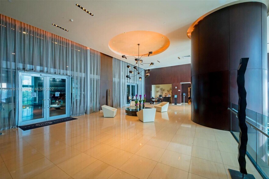 Building Photo - 900 Biscayne Blvd