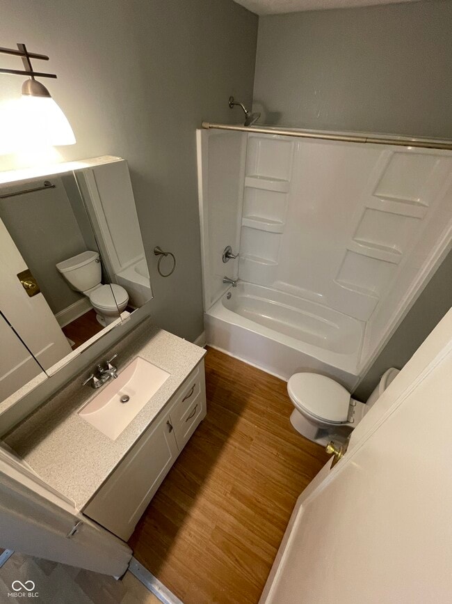 Building Photo - 1019 Churchman Ave