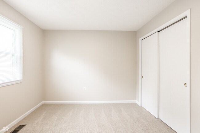 Building Photo - 6130 Bethesda Way