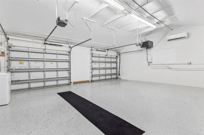 Building Photo - 113 NE 101st St