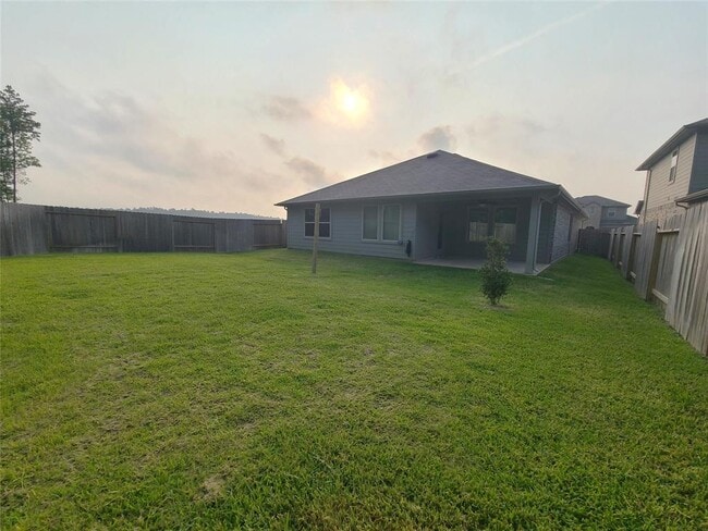 Building Photo - 40563 Birch Shadows Ct