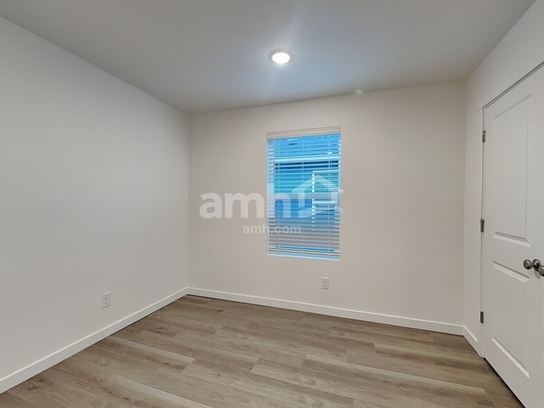 Building Photo - 5020 Washington St SE